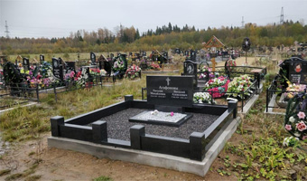 Родовое надгробие 04